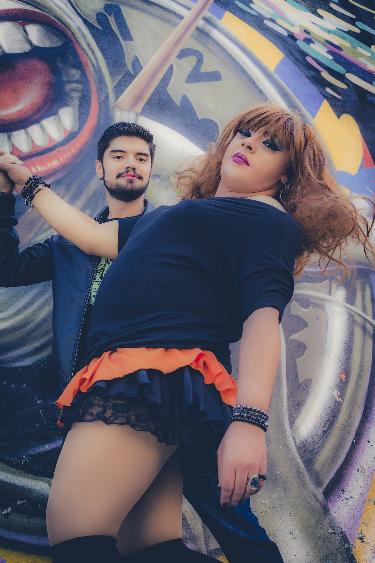 Cobertura fotográfica. Ensaio fotográfico. Foto casal. Book casal. Casal gay. Ensaio gay. Aniversário. Ensaio externo. Noivado. Ensaio casal. Beco do batmam. Fotógrafo para festa. Namorados. Homossexual. LGBT. São Paulo. Daniele Vidal Fotografia. Drag