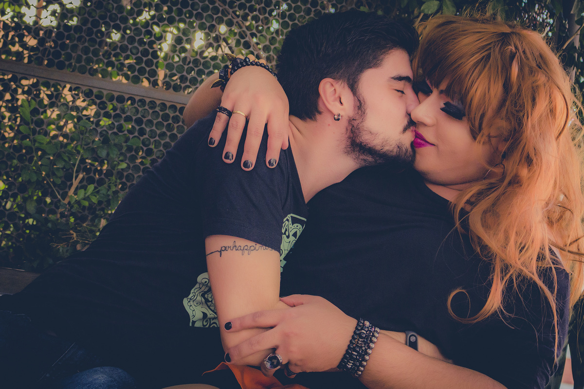 Cobertura fotográfica. Ensaio fotográfico. Foto casal. Book casal. Casal gay. Ensaio gay. Aniversário. Ensaio externo. Noivado. Ensaio casal. Beco do batmam. Fotógrafo para festa. Namorados. Homossexual. LGBT. São Paulo. Daniele Vidal Fotografia. Drag