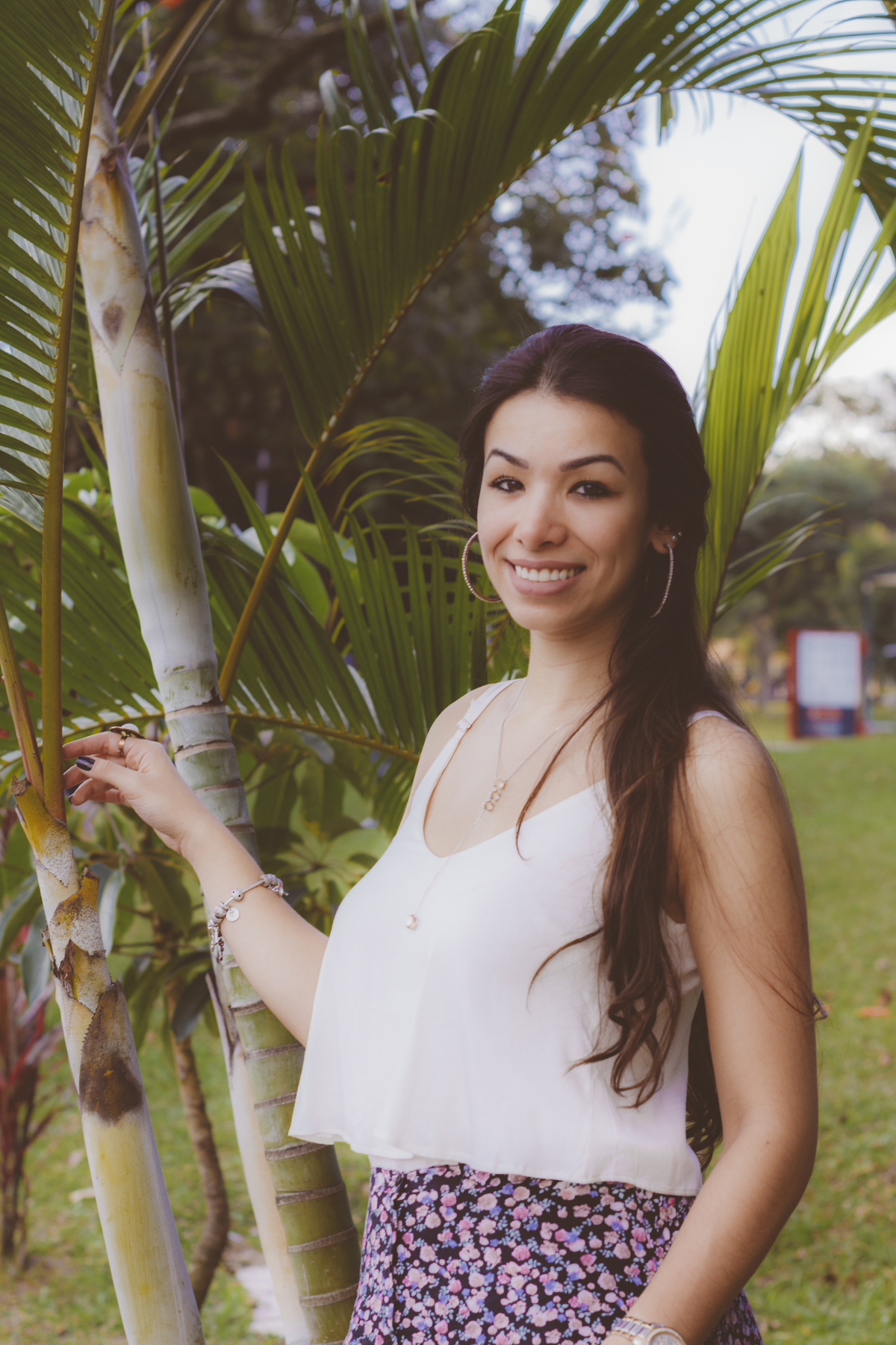 Ensaio fotográfico. Ensaio feminino. 15 anos. Fotografia. Fotógrafa de mulheres. Ensaio externo. São Paulo. Daniele Vidal Fotografia. Book fotográfico. Ensaio romântico. Ensaio Urbano. Ensaio Paulista. Ensaio no parque. Pose pra foto. Ensaio moda. álbum.