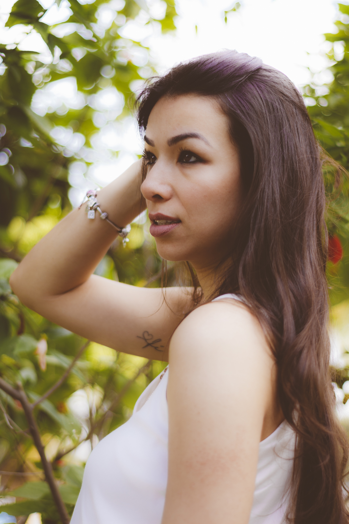 Ensaio fotográfico. Ensaio feminino. 15 anos. Fotografia. Fotógrafa de mulheres. Ensaio externo. São Paulo. Daniele Vidal Fotografia. Book fotográfico. Ensaio romântico. Ensaio Urbano. Ensaio Paulista. Ensaio no parque. Pose pra foto. Ensaio moda. álbum.