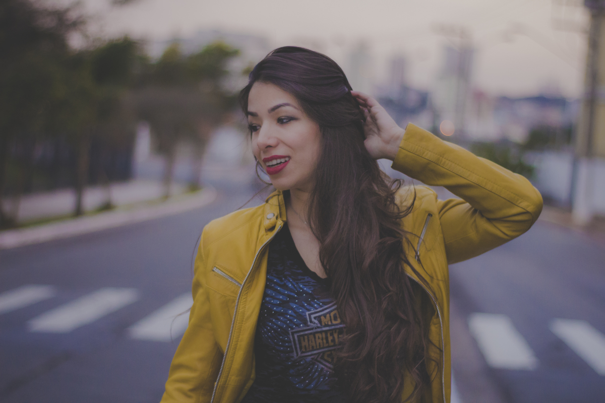 Ensaio fotográfico. Ensaio feminino. 15 anos. Fotografia. Fotógrafa de mulheres. Ensaio externo. São Paulo. Daniele Vidal Fotografia. Book fotográfico. Ensaio romântico. Ensaio Urbano. Ensaio Paulista. Ensaio no parque. Pose pra foto. Ensaio moda. álbum.