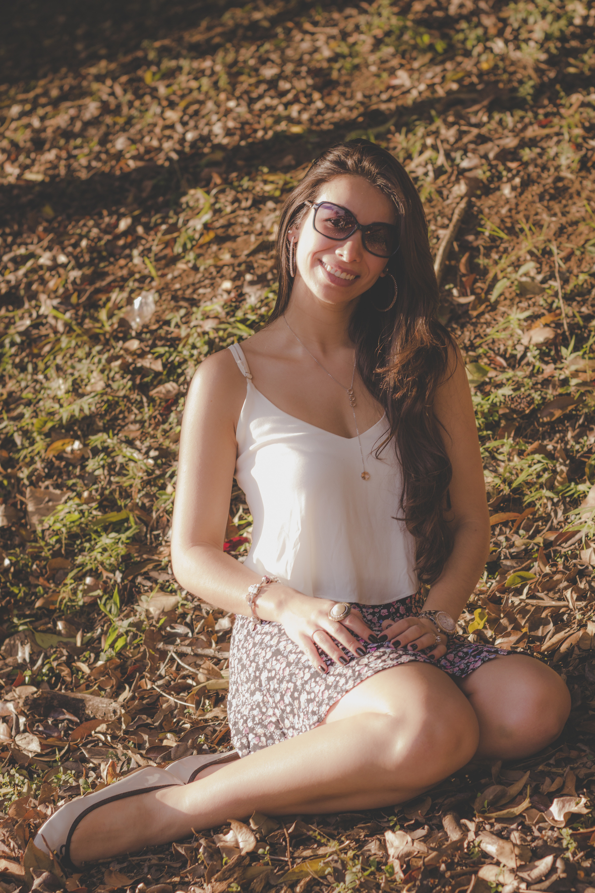 Ensaio fotográfico. Ensaio feminino. 15 anos. Fotografia. Fotógrafa de mulheres. Ensaio externo. São Paulo. Daniele Vidal Fotografia. Book fotográfico. Ensaio romântico. Ensaio Urbano. Ensaio Paulista. Ensaio no parque. Pose pra foto. Ensaio moda. álbum.