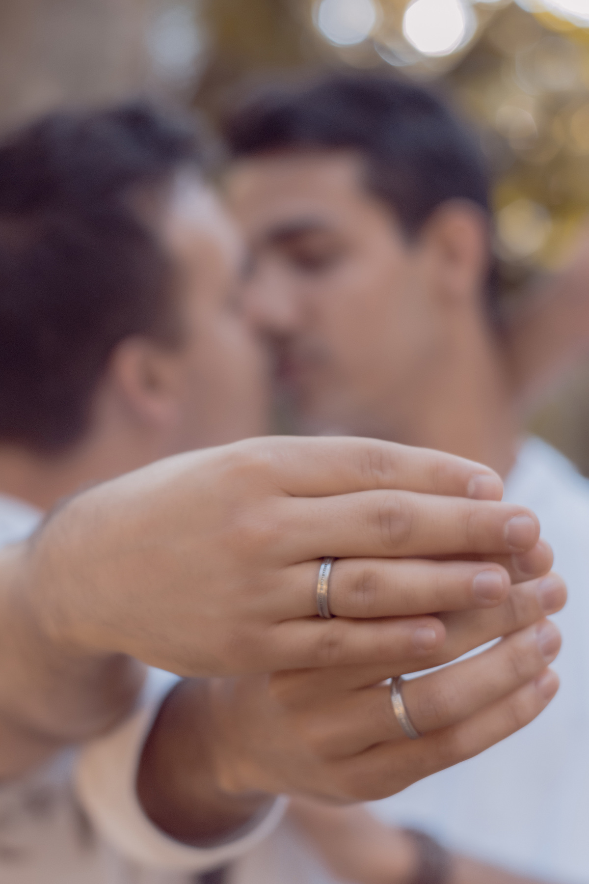 Ensaio fotográfico. Ensaio casal. Ensaio casal gay. Ensaio masculino. Ensaio lgbt. LGBT. Ensaio homossexual. Ensaio romântico. Ensaio externo. Book fotográfico. Álbum. Daniele Vidal Fotografia. Casamento. Noivado. Namoro. Pré wedding. Pré casamento.