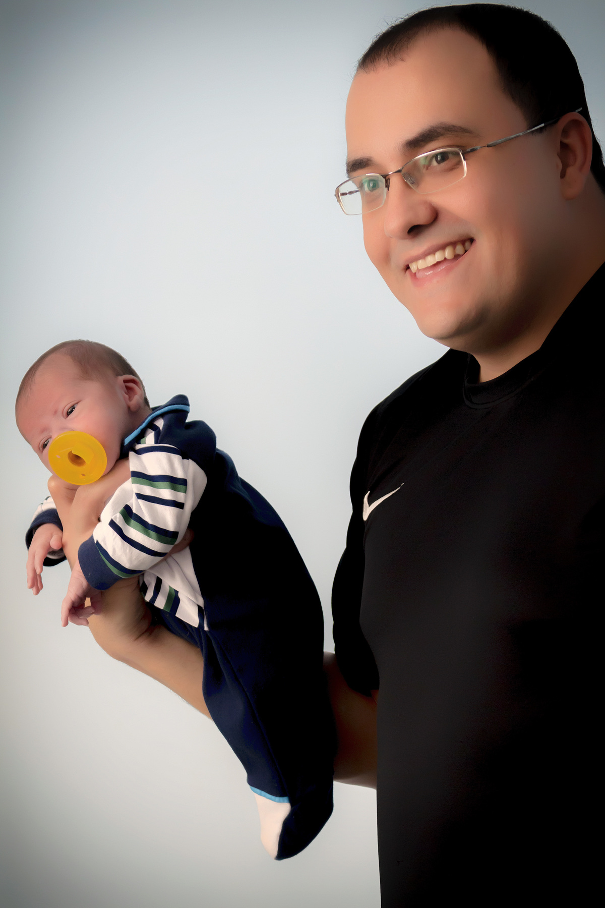 Ensaio fotográfico. Ensaio Recém-nascido. Ensaio newborn. Ensaio em casa. Foto em casa. Ensaio externo. Ensaio infantil. Ensaio bebê. Daniele Vidal Fotografia. São Paulo. Book fotográfico. chá de bebê. chá de fraldas. gestante. grávida. studio fotográfico