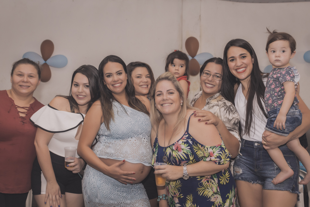 Ensaio fotográfico. Chá de bebê. Chá de fraldas. ensaio gestante. Book gestante. Futura mamãe. Maternidade. Grávida. Amamentação. Festa. Aniversário. Ensaio externo. Noivado. Ensaio casal. Ensaio família. Namorados. São Paulo. Daniele Vidal Fotografia
