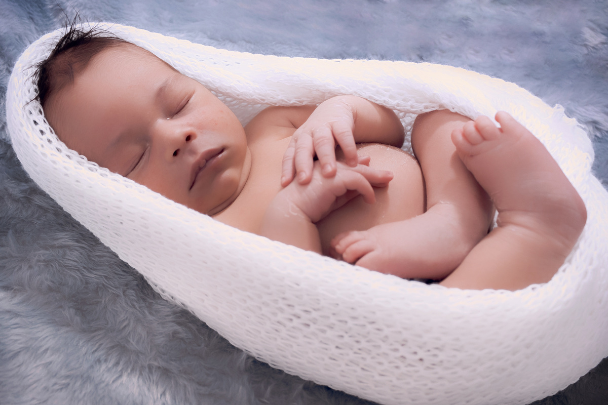 Ensaio fotográfico. Ensaio Recém-nascido. Ensaio newborn. Ensaio em casa. Foto em casa. Ensaio externo. Ensaio infantil. Ensaio bebê. Daniele Vidal Fotografia. São Paulo. Book fotográfico. chá de bebê. chá de fraldas. gestante. grávida. studio fotográfico