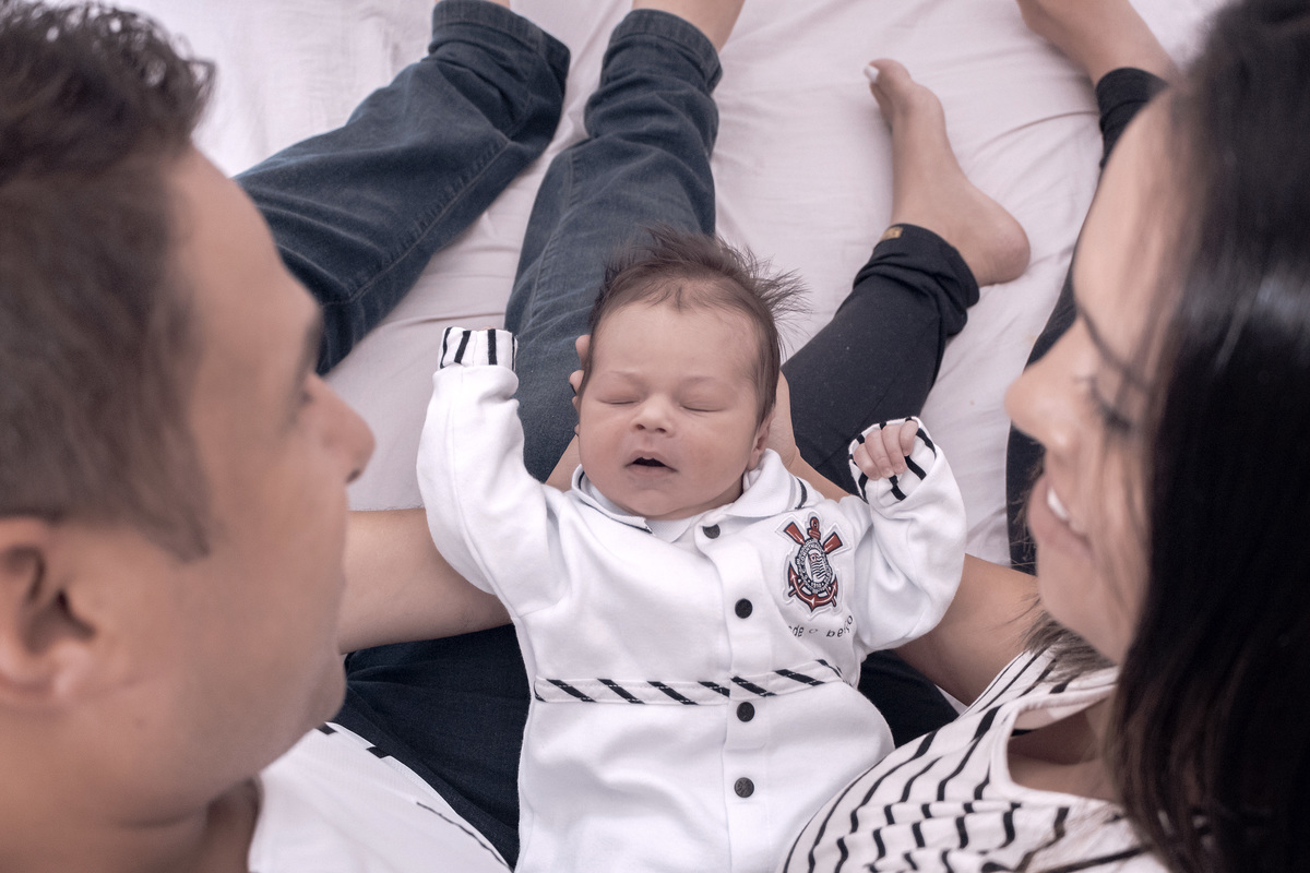 Ensaio fotográfico. Ensaio Recém-nascido. Ensaio newborn. Ensaio em casa. Foto em casa. Ensaio externo. Ensaio infantil. Ensaio bebê. Daniele Vidal Fotografia. São Paulo. Book fotográfico. chá de bebê. chá de fraldas. gestante. grávida. studio fotográfico