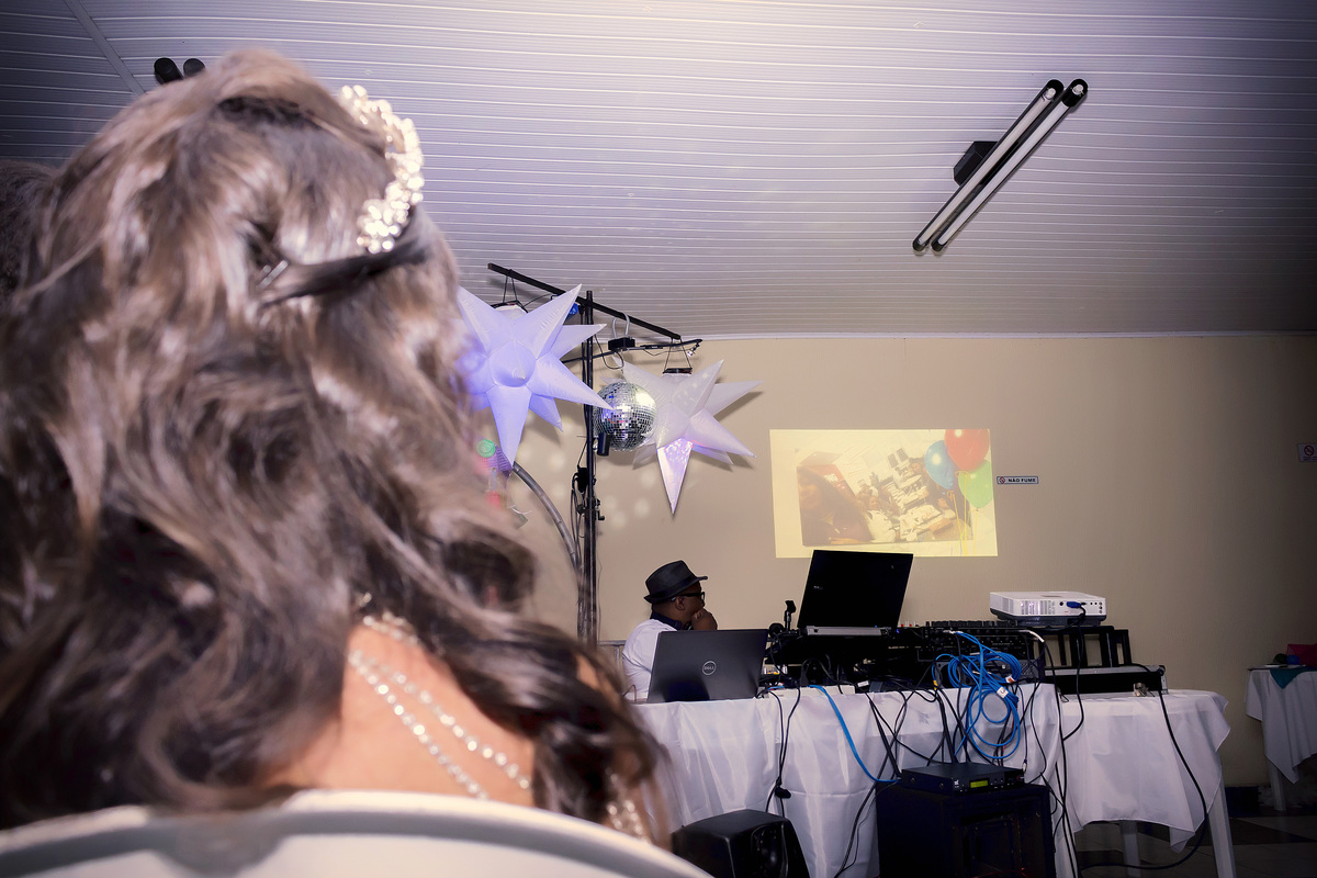 Festa 15 anos. Festa debutante. Cobertura de eventos. Ensaio 15 anos. Ensaio feminino. Fotógrafo em são paulo. São Paulo. Daniele Vidal Fotografia. Fotógrafa zona leste. Fotógrafo barato. Fotógrafo para aniversário. Fotos de 15 anos. Fotos de aniversário.