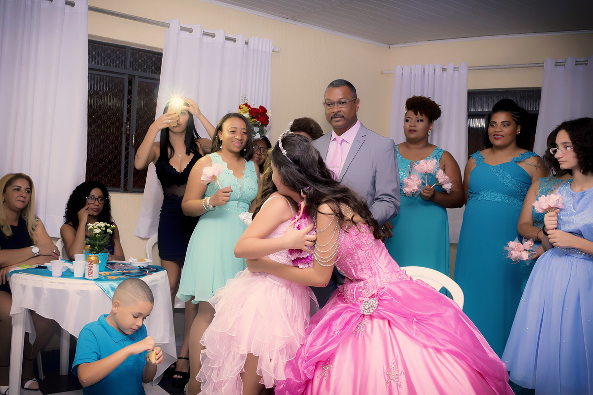 Festa 15 anos. Festa debutante. Cobertura de eventos. Ensaio 15 anos. Ensaio feminino. Fotógrafo em são paulo. São Paulo. Daniele Vidal Fotografia. Fotógrafa zona leste. Fotógrafo barato. Fotógrafo para aniversário. Fotos de 15 anos. Fotos de aniversário.