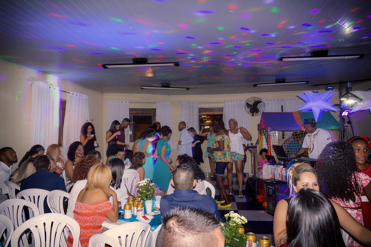 Festa 15 anos. Festa debutante. Cobertura de eventos. Ensaio 15 anos. Ensaio feminino. Fotógrafo em são paulo. São Paulo. Daniele Vidal Fotografia. Fotógrafa zona leste. Fotógrafo barato. Fotógrafo para aniversário. Fotos de 15 anos. Fotos de aniversário.