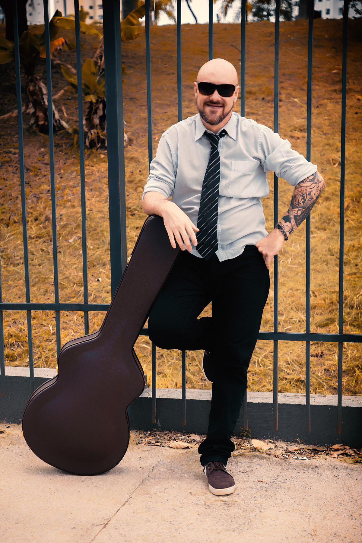 Ensaio masculino. Fotos masculinas. Ensaio fotográfico musical. Fábio Giorgi Acústico. Ensaio no ceret anália franco. ENsaio fotográfico em são paulo. Daniele Vidal Fotografia. Ensaio fotográfico com violão. Ensaio musical. Ensaio com homem. Zona Leste SP