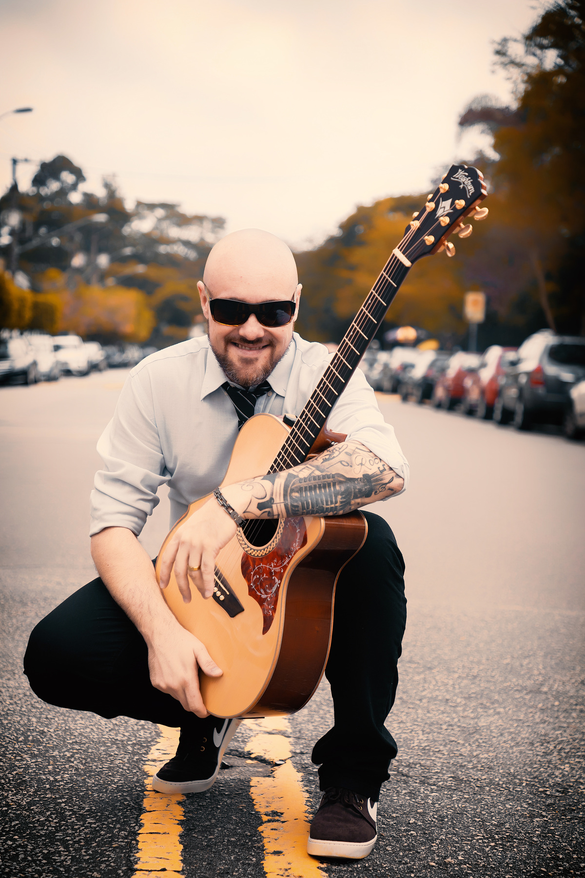 Ensaio masculino. Fotos masculinas. Ensaio fotográfico musical. Fábio Giorgi Acústico. Ensaio no ceret anália franco. ENsaio fotográfico em são paulo. Daniele Vidal Fotografia. Ensaio fotográfico com violão. Ensaio musical. Ensaio com homem. Zona Leste SP