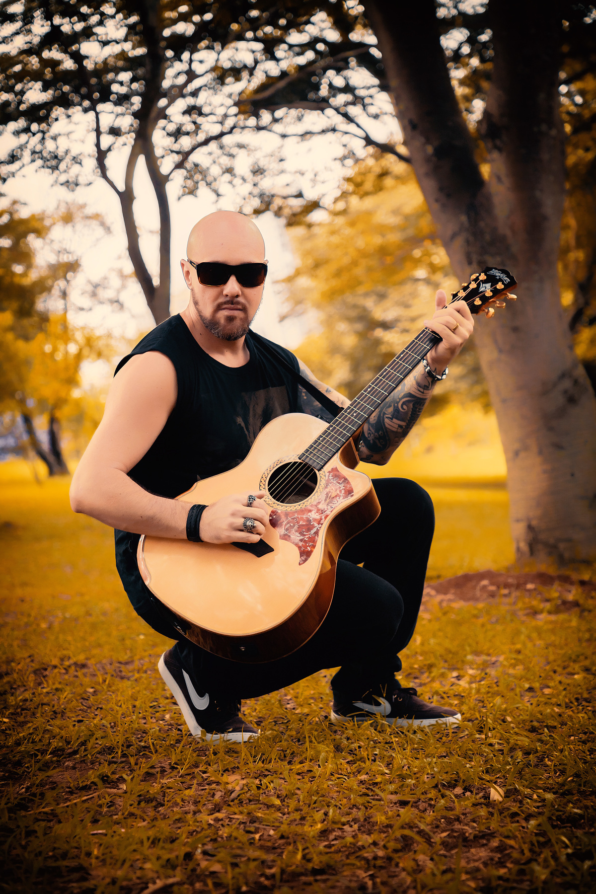 Ensaio masculino. Fotos masculinas. Ensaio fotográfico musical. Fábio Giorgi Acústico. Ensaio no ceret anália franco. ENsaio fotográfico em são paulo. Daniele Vidal Fotografia. Ensaio fotográfico com violão. Ensaio musical. Ensaio com homem. Zona Leste SP