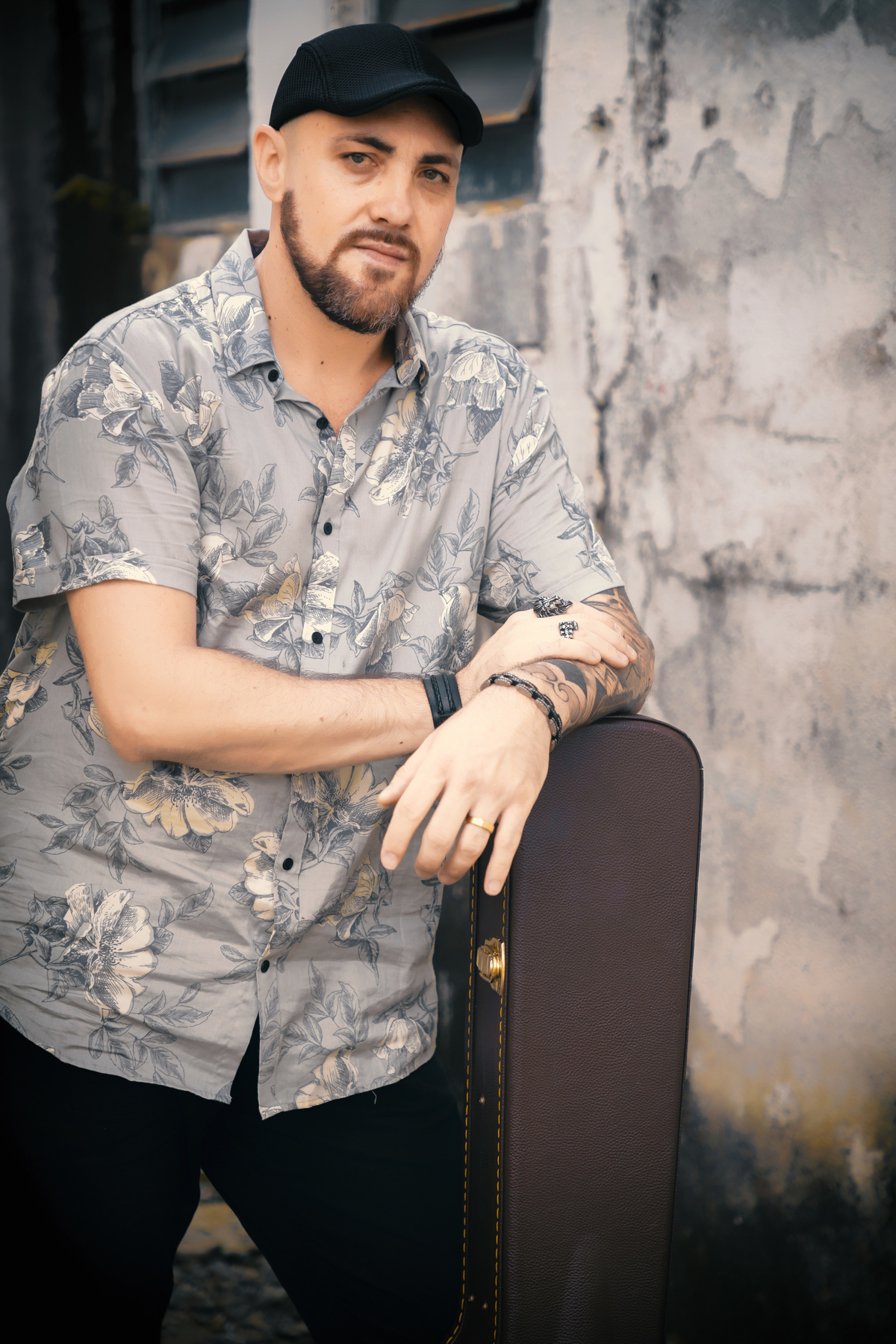 Ensaio masculino. Fotos masculinas. Ensaio fotográfico musical. Fábio Giorgi Acústico. Ensaio no ceret anália franco. ENsaio fotográfico em são paulo. Daniele Vidal Fotografia. Ensaio fotográfico com violão. Ensaio musical. Ensaio com homem. Zona Leste SP