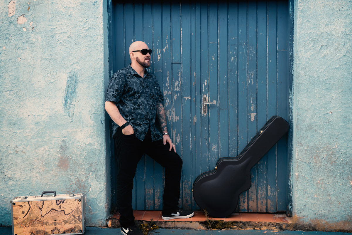 Ensaio masculino. Fotos masculinas. Ensaio fotográfico musical. Fábio Giorgi Acústico. Ensaio no ceret anália franco. ENsaio fotográfico em são paulo. Daniele Vidal Fotografia. Ensaio fotográfico com violão. Ensaio musical. Ensaio com homem. Zona Leste SP