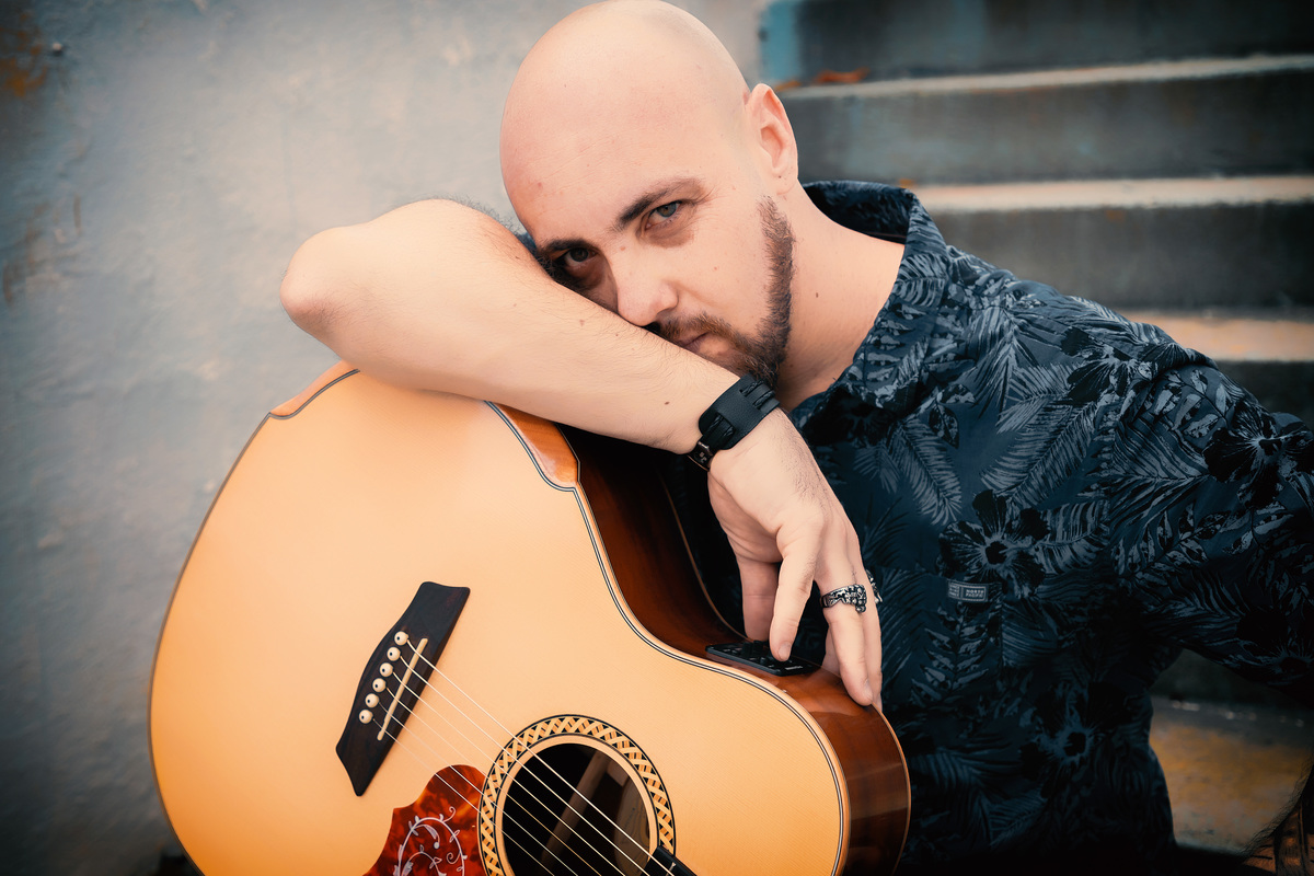 Ensaio masculino. Fotos masculinas. Ensaio fotográfico musical. Fábio Giorgi Acústico. Ensaio no ceret anália franco. ENsaio fotográfico em são paulo. Daniele Vidal Fotografia. Ensaio fotográfico com violão. Ensaio musical. Ensaio com homem. Zona Leste SP