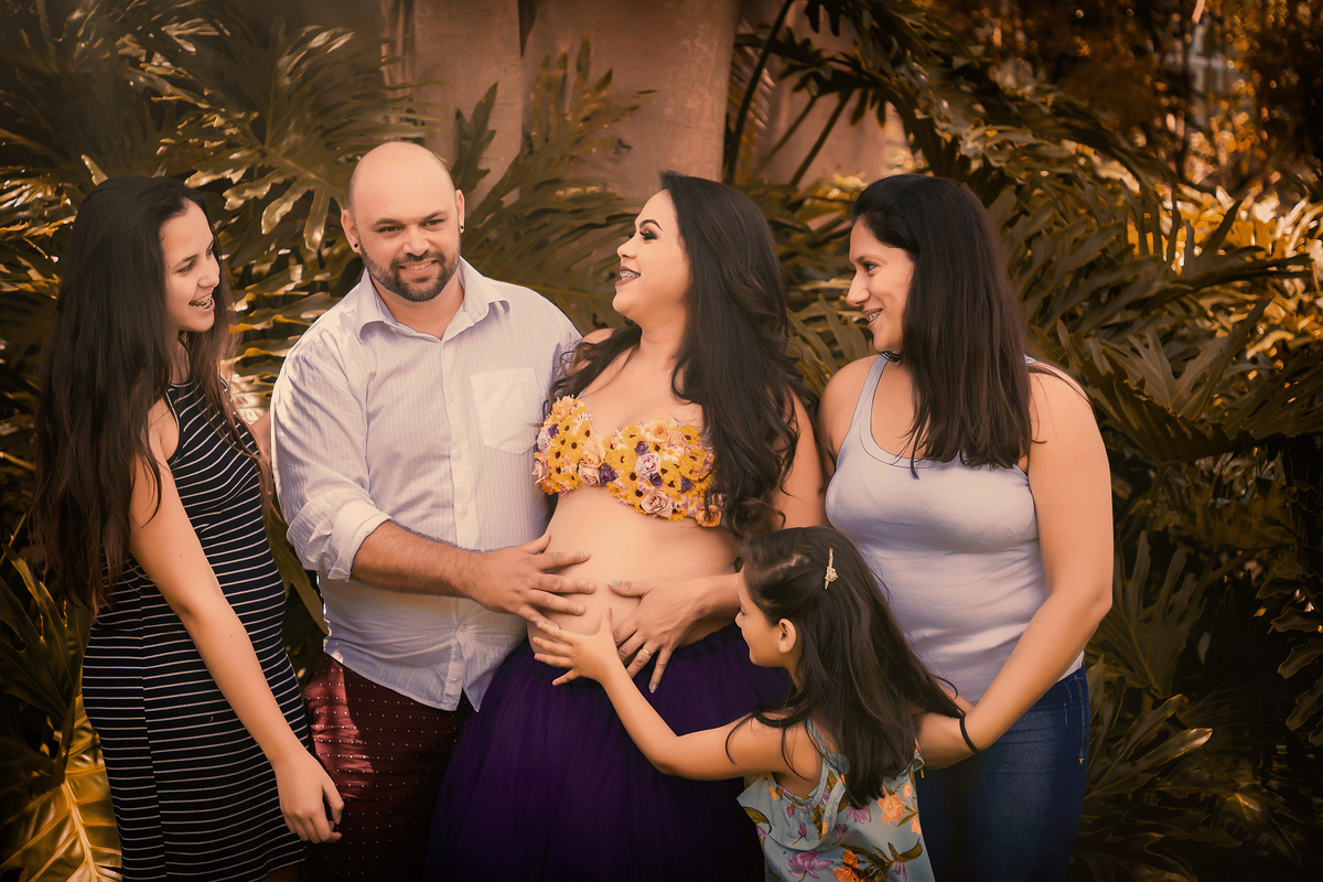 Ensaio fotográfico. Ensaio gestante. Ensaio grávida. Maternidade. Amamentação. Chá de bebê. Chá de fraldas. Ensaio família. Newborn. Ensaio recém-nascido. Look gestante. Ensaio externo. Ensaio em casa. Daniele Vidal Fotografia. Book gestante. São Paulo.