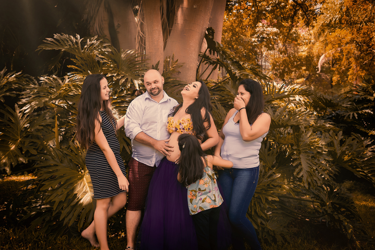 Ensaio fotográfico. Ensaio gestante. Ensaio grávida. Maternidade. Amamentação. Chá de bebê. Chá de fraldas. Ensaio família. Newborn. Ensaio recém-nascido. Look gestante. Ensaio externo. Ensaio em casa. Daniele Vidal Fotografia. Book gestante. São Paulo.