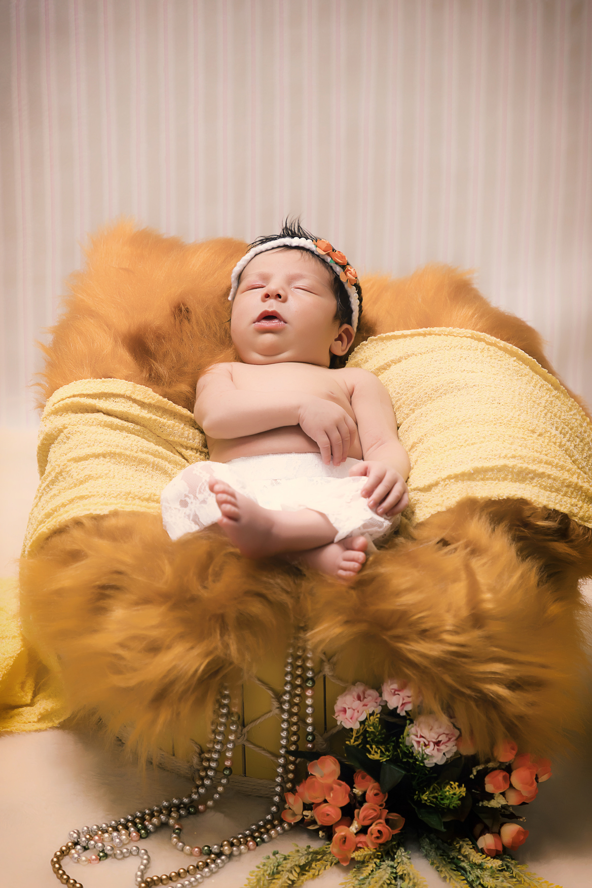 Fotógrafa Especializada.. Cuidados o Com Seu Bebê. Muito amor pelo seu bebê. Book e Ensaio Newborn. Fotografia Newborn. Newborn no conforto do seu lar. Ensaio fotográfico em casa. Daniele Vidal Fotografia. Ensaio de recém-nascido. Fotos em casa. São Paulo