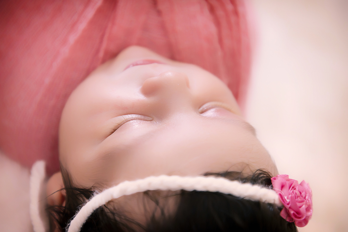 Fotógrafa Especializada.. Cuidados o Com Seu Bebê. Muito amor pelo seu bebê. Book e Ensaio Newborn. Fotografia Newborn. Newborn no conforto do seu lar. Ensaio fotográfico em casa. Daniele Vidal Fotografia. Ensaio de recém-nascido. Fotos em casa. São Paulo