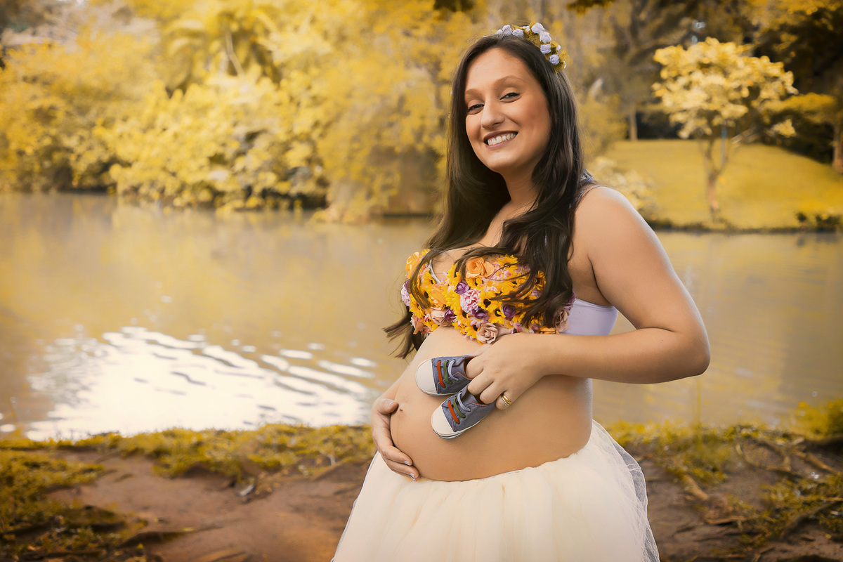Ensaio fotográfico em São Paulo. Sessão de fotos no parque. Ensaio de gestante externo. Fotos de família. Daniele Vidal Fotografia. Book gestante com figurinos. Fotógrafa de mulheres. Fotos da gravidez. Maternidade em São Paulo. Fotos de casal em SP. 