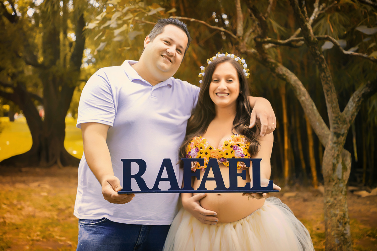 Ensaio fotográfico em São Paulo. Sessão de fotos no parque. Ensaio de gestante externo. Fotos de família. Daniele Vidal Fotografia. Book gestante com figurinos. Fotógrafa de mulheres. Fotos da gravidez. Maternidade em São Paulo. Fotos de casal em SP. 