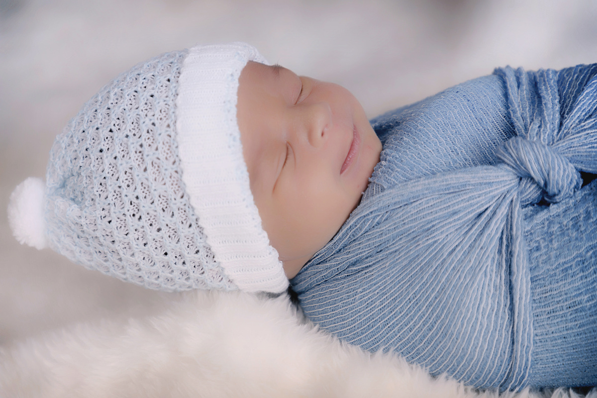 Fotógrafa Especializada. Cuidados Com Seu Bebê. Muito amor pelo seu bebê. Book e Ensaio Newborn. Fotografia Newborn. Newborn no conforto do seu lar. Ensaio fotográfico em casa. Daniele Vidal Fotografia. São Paulo.