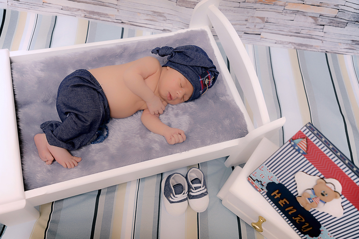 Fotógrafa Especializada. Cuidados Com Seu Bebê. Muito amor pelo seu bebê. Book e Ensaio Newborn. Fotografia Newborn. Newborn no conforto do seu lar. Ensaio fotográfico em casa. Daniele Vidal Fotografia. São Paulo.