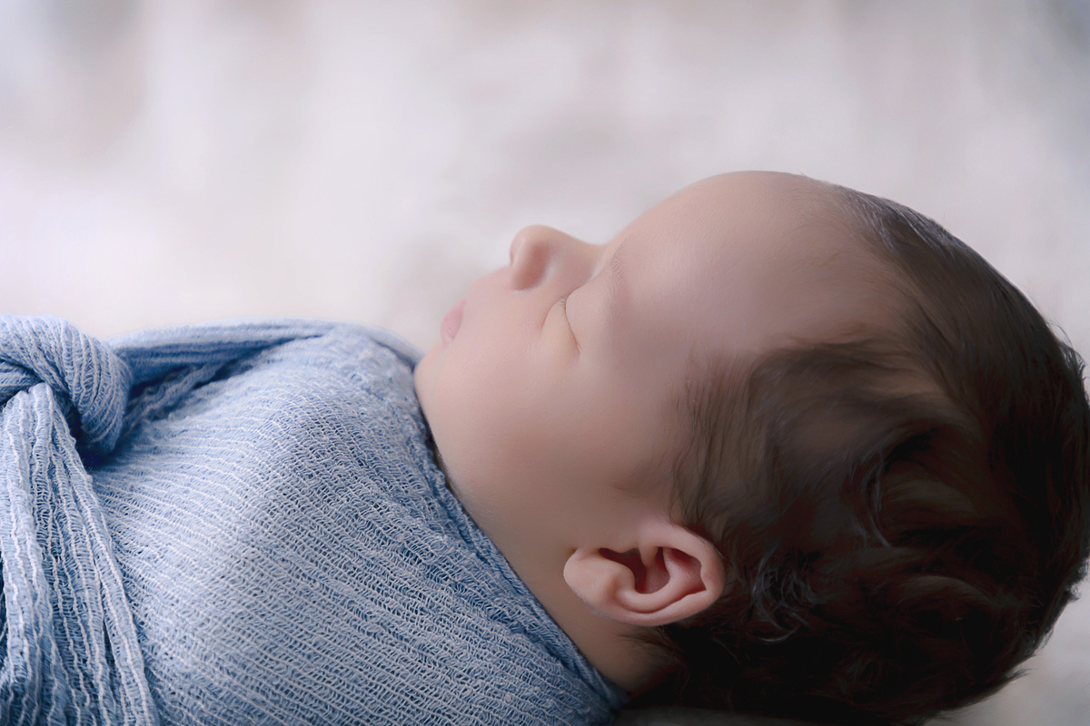 Fotógrafa Especializada. Cuidados Com Seu Bebê. Muito amor pelo seu bebê. Book e Ensaio Newborn. Fotografia Newborn. Newborn no conforto do seu lar. Ensaio fotográfico em casa. Daniele Vidal Fotografia. São Paulo.