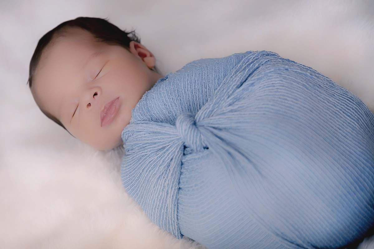 Fotógrafa Especializada. Cuidados Com Seu Bebê. Muito amor pelo seu bebê. Book e Ensaio Newborn. Fotografia Newborn. Newborn no conforto do seu lar. Ensaio fotográfico em casa. Daniele Vidal Fotografia. São Paulo.