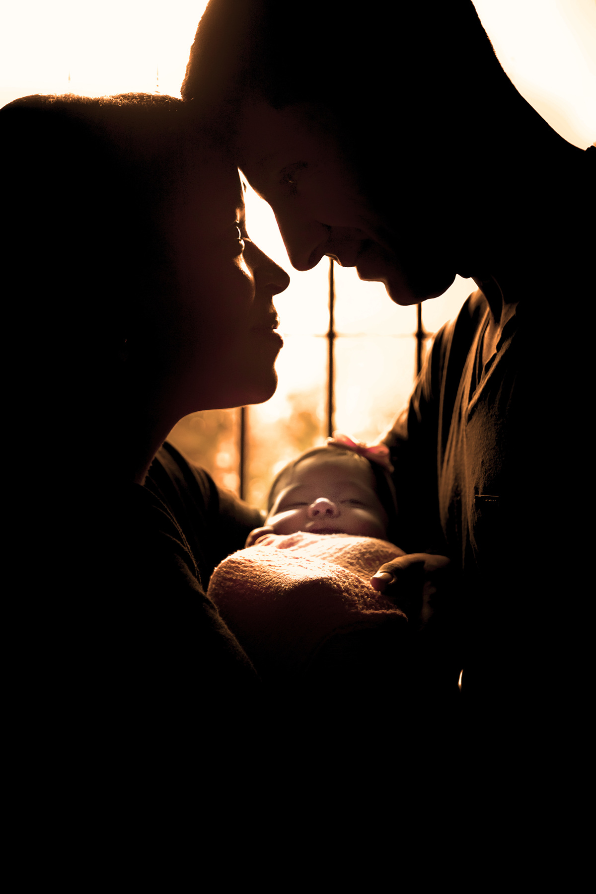 Fotógrafa Especializada. Cuidados Com Seu Bebê. Muito amor pelo seu bebê. Book e Ensaio Newborn. Fotografia Newborn. Newborn no conforto do seu lar. Ensaio fotográfico em casa. Daniele Vidal Fotografia. São Paulo. Maternidade.