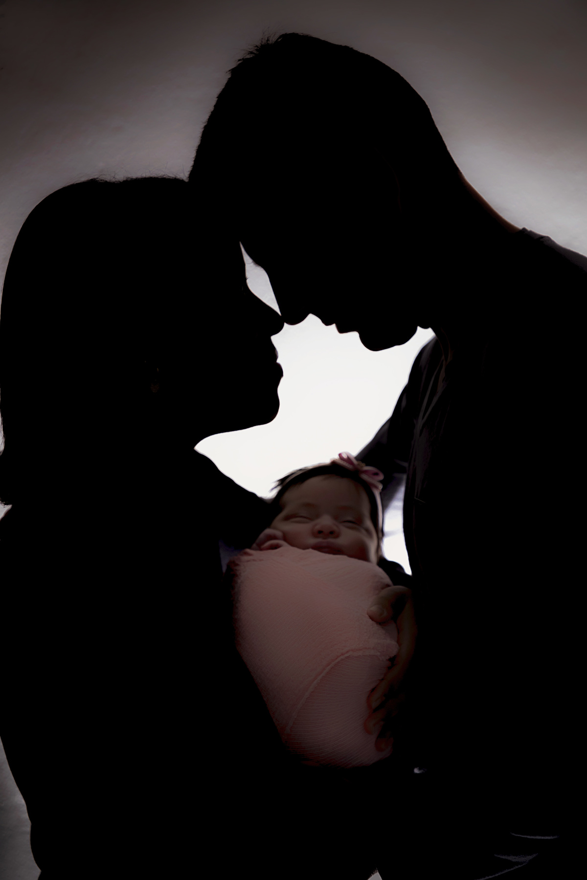 Fotógrafa Especializada. Cuidados Com Seu Bebê. Muito amor pelo seu bebê. Book e Ensaio Newborn. Fotografia Newborn. Newborn no conforto do seu lar. Ensaio fotográfico em casa. Daniele Vidal Fotografia. São Paulo. Maternidade.