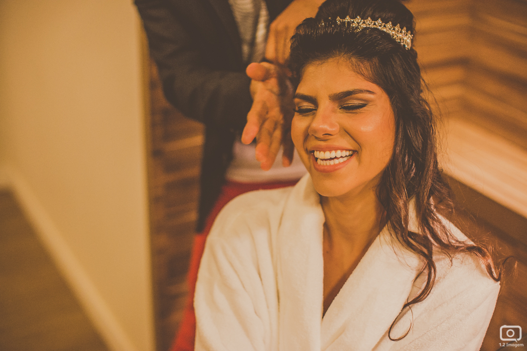 making of noiva, vestido de noiva, maquiagem casamento, casamento na bahia, buquê de noiva, raoni libório, noiva nova, noivos, casamento na praia, wedding brazil, umpontodoisimagem