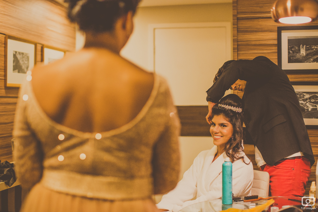 making of noiva, vestido de noiva, maquiagem casamento, casamento na bahia, buquê de noiva, raoni libório, noiva nova, noivos, casamento na praia, wedding brazil, umpontodoisimagem