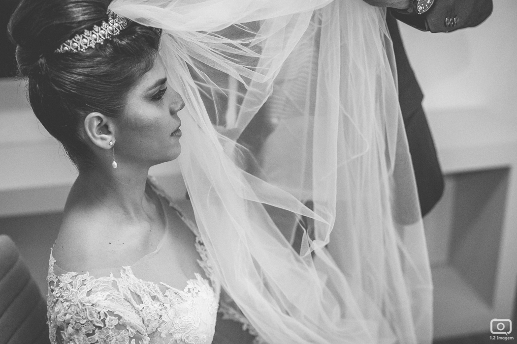 making of noiva, vestido de noiva, maquiagem casamento, casamento na bahia, buquê de noiva, raoni libório, noiva nova, noivos, casamento na praia, wedding brazil, umpontodoisimagem