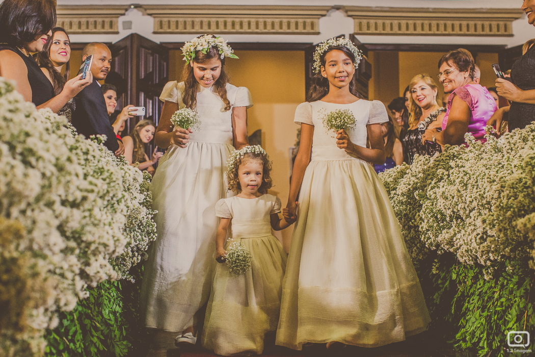 making of noiva, vestido de noiva, maquiagem casamento, casamento na bahia, buquê de noiva, raoni libório, noiva nova, noivos, casamento na praia, wedding brazil, umpontodoisimagem