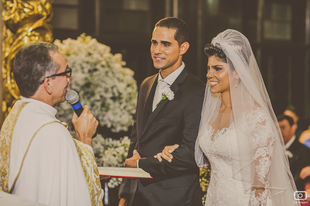 making of noiva, vestido de noiva, maquiagem casamento, casamento na bahia, buquê de noiva, raoni libório, noiva nova, noivos, casamento na praia, wedding brazil, umpontodoisimagem