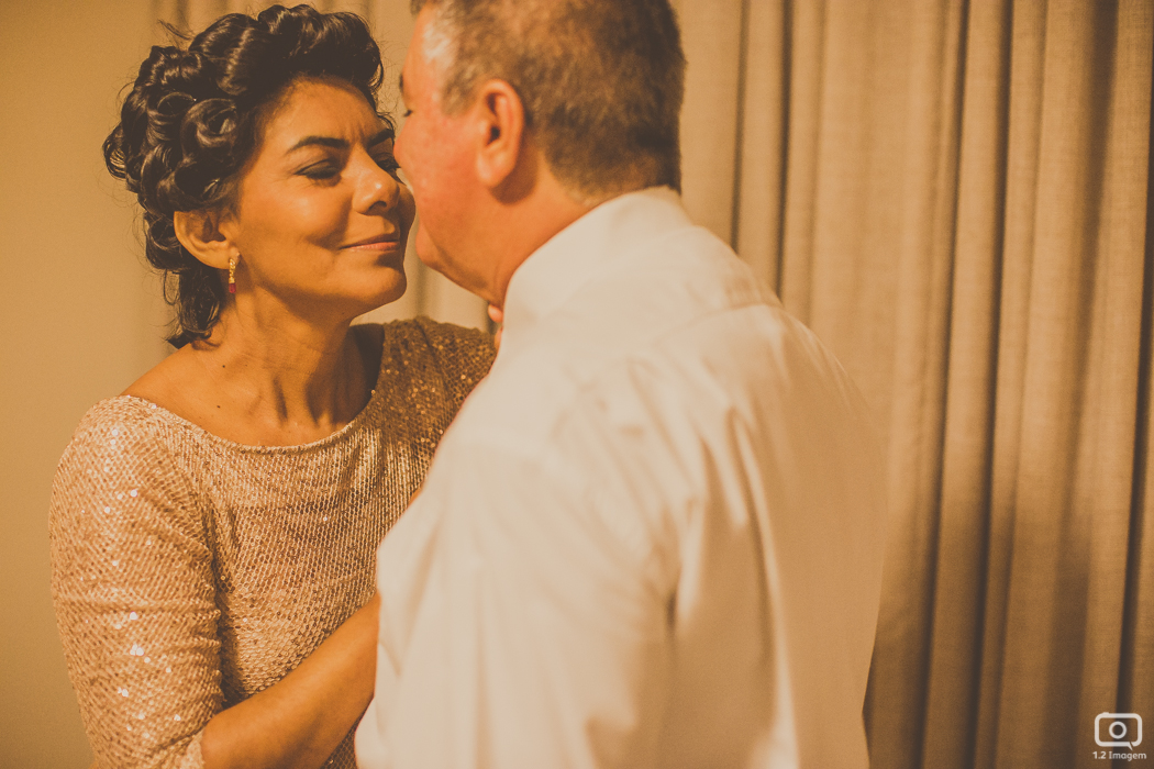 making of noiva, vestido de noiva, maquiagem casamento, casamento na bahia, buquê de noiva, raoni libório, noiva nova, noivos, casamento na praia, wedding brazil, umpontodoisimagem