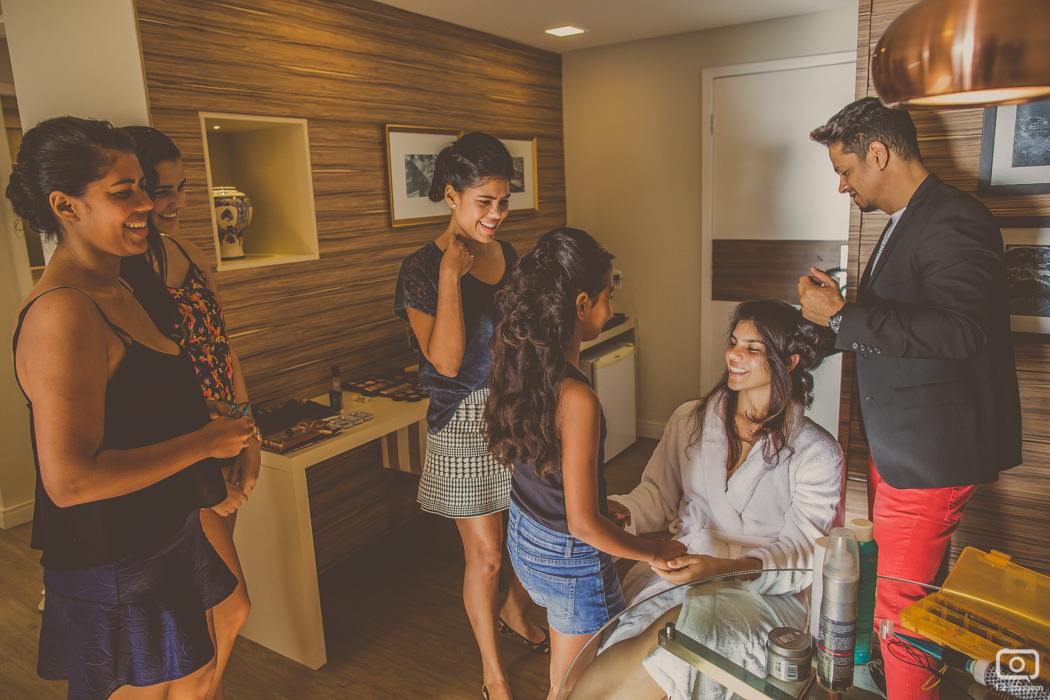 making of noiva, vestido de noiva, maquiagem casamento, casamento na bahia, buquê de noiva, raoni libório, noiva nova, noivos, casamento na praia, wedding brazil, umpontodoisimagem