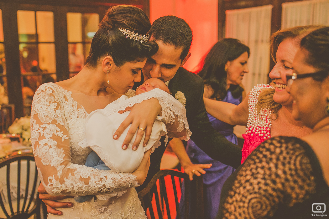 making of noiva, vestido de noiva, maquiagem casamento, casamento na bahia, buquê de noiva, raoni libório, noiva nova, noivos, casamento na praia, wedding brazil, umpontodoisimagem