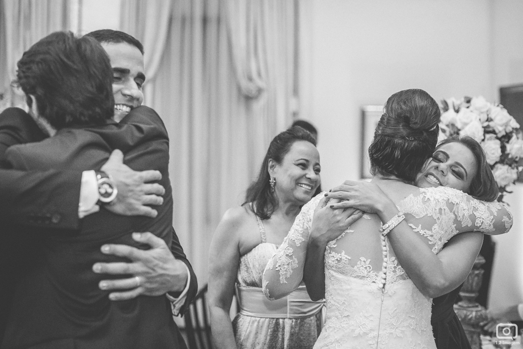 making of noiva, vestido de noiva, maquiagem casamento, casamento na bahia, buquê de noiva, raoni libório, noiva nova, noivos, casamento na praia, wedding brazil, umpontodoisimagem