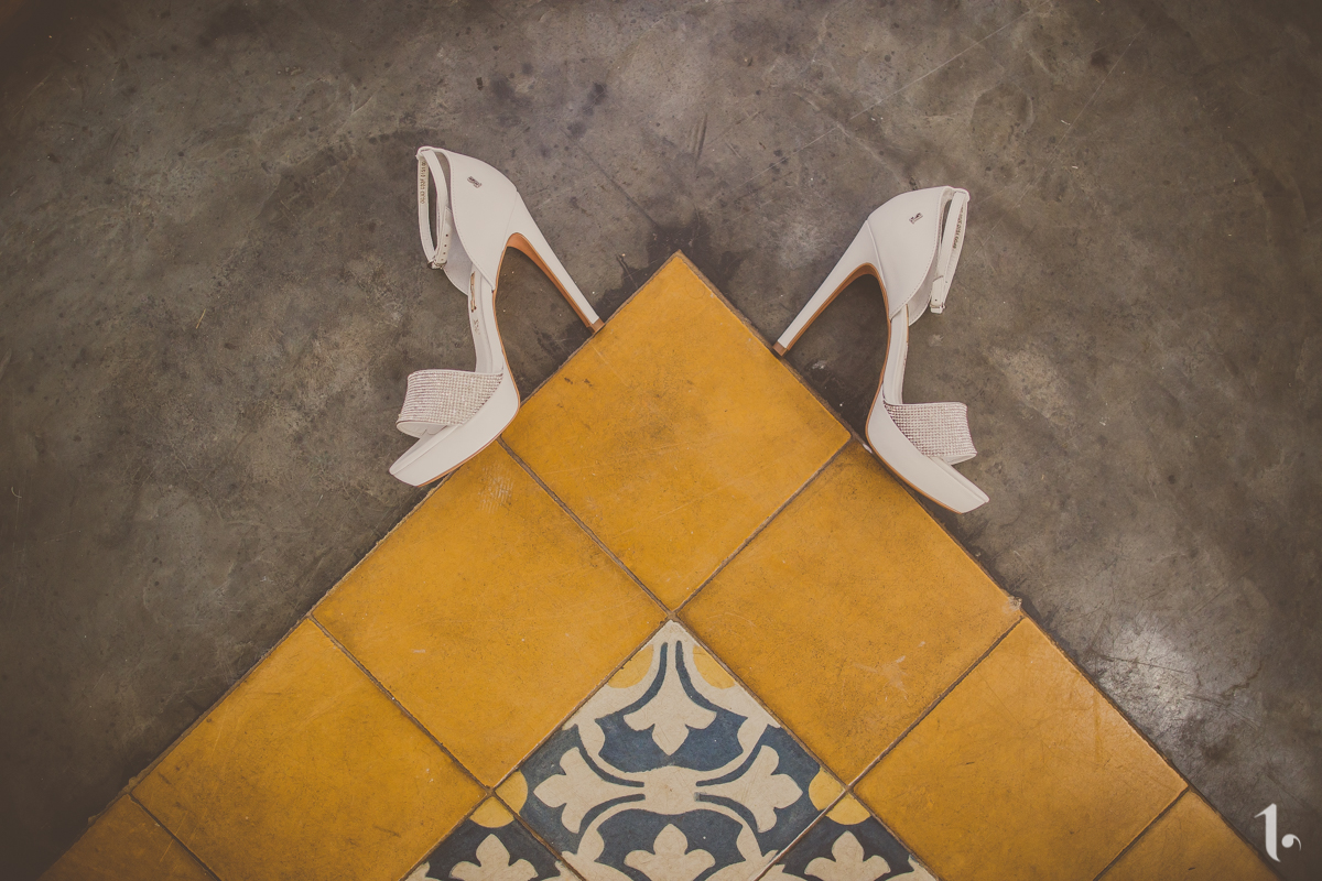 making of noiva, vestido de noiva, maquiagem casamento, casamento na bahia, buquê de noiva, raoni libório, noiva nova, noivos, casamento na praia, wedding brazil, umpontodoisimagem