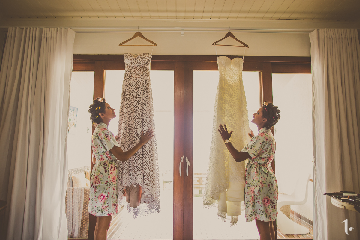 making of noiva, vestido de noiva, maquiagem casamento, casamento na bahia, buquê de noiva, raoni libório, noiva nova, noivos, casamento na praia, wedding brazil, umpontodoisimagem