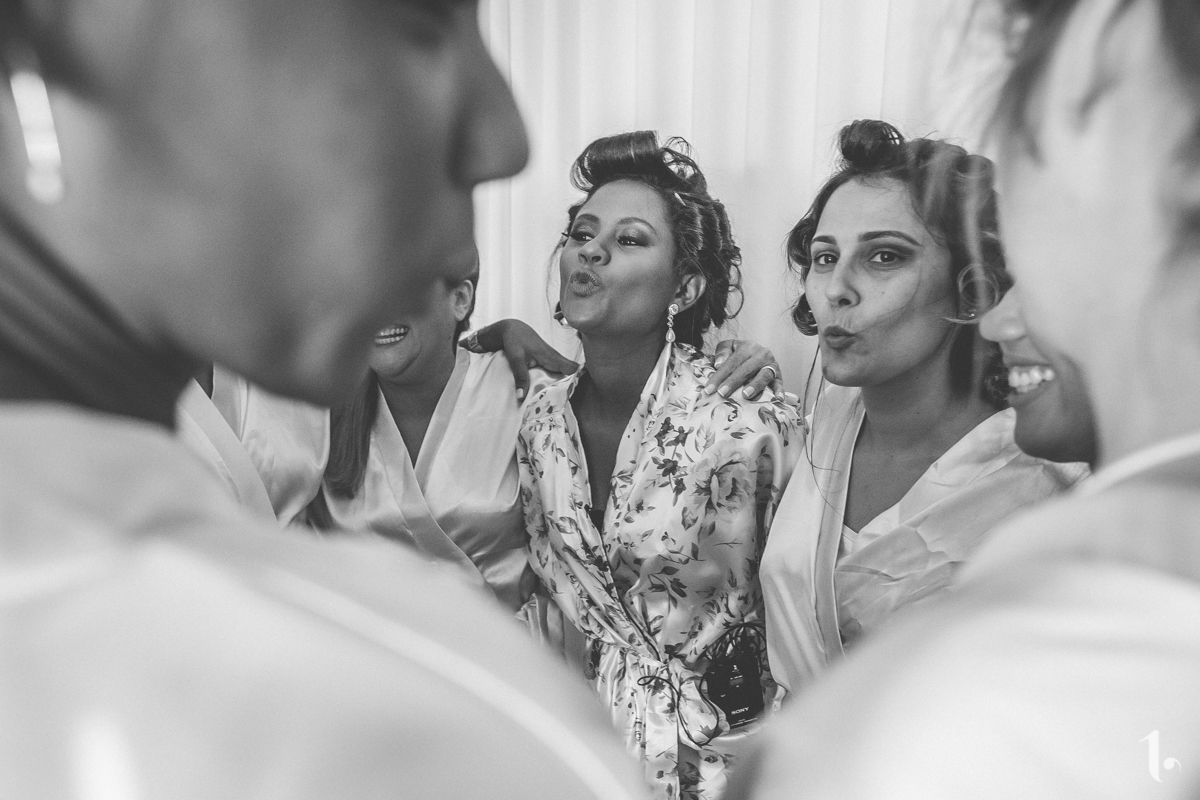 making of noiva, vestido de noiva, maquiagem casamento, casamento na bahia, buquê de noiva, raoni libório, noiva nova, noivos, casamento na praia, wedding brazil, umpontodoisimagem