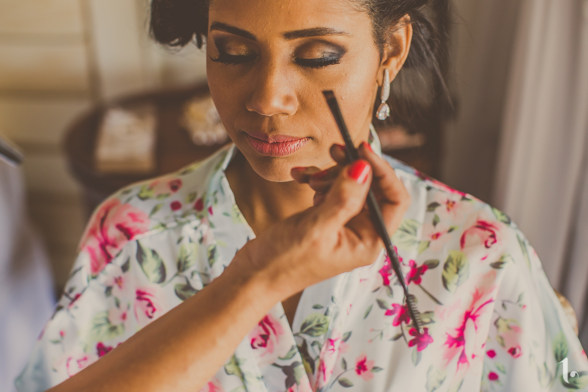 making of noiva, vestido de noiva, maquiagem casamento, casamento na bahia, buquê de noiva, raoni libório, noiva nova, noivos, casamento na praia, wedding brazil, umpontodoisimagem
