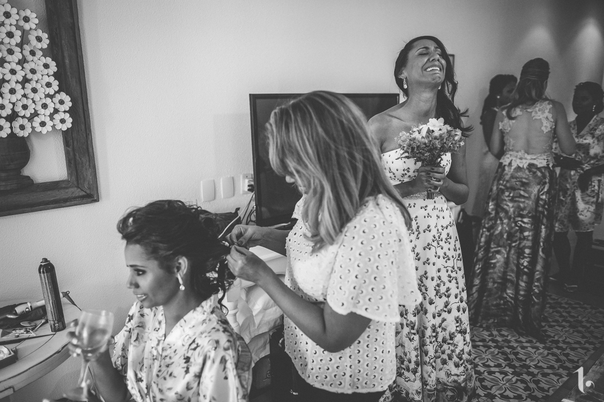 making of noiva, vestido de noiva, maquiagem casamento, casamento na bahia, buquê de noiva, raoni libório, noiva nova, noivos, casamento na praia, wedding brazil, umpontodoisimagem