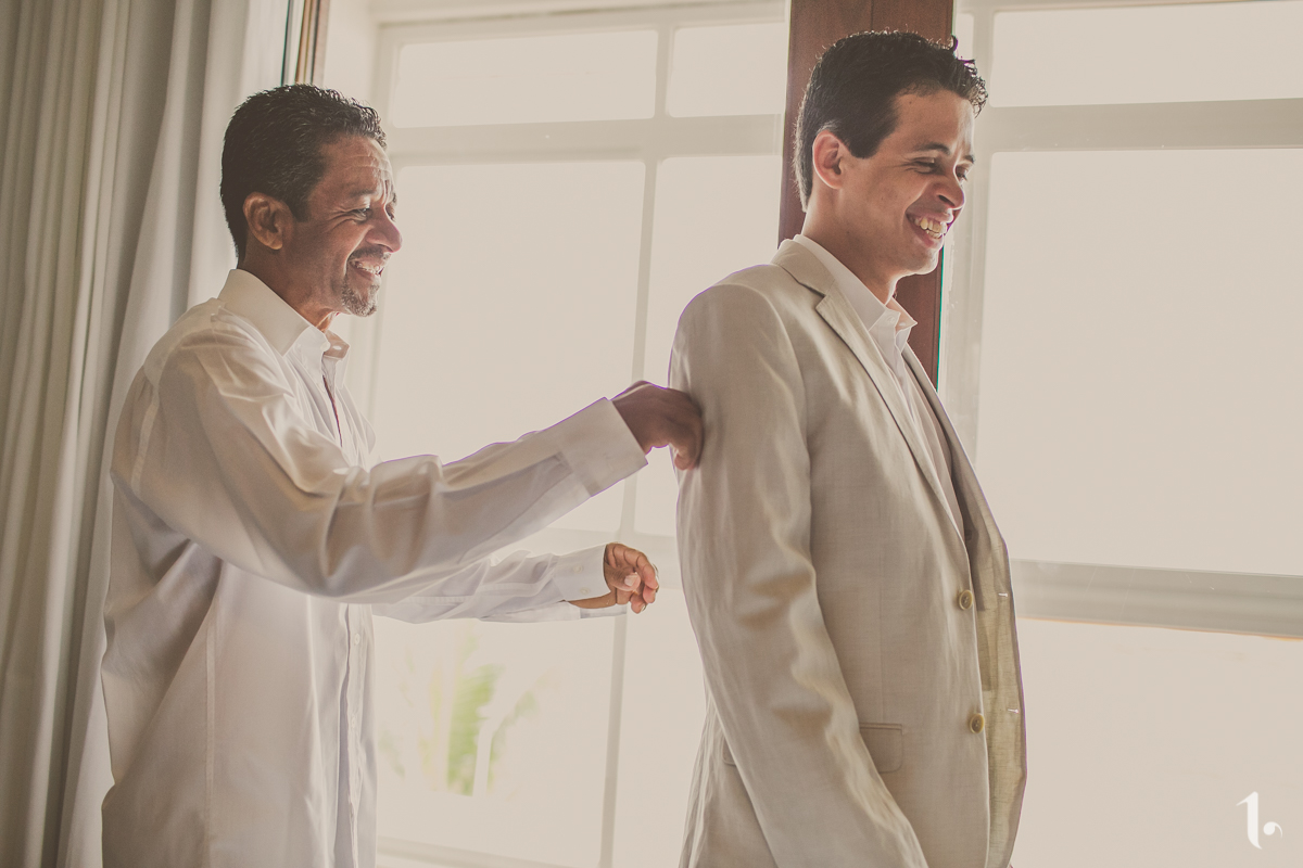 making of noiva, vestido de noiva, maquiagem casamento, casamento na bahia, buquê de noiva, raoni libório, noiva nova, noivos, casamento na praia, wedding brazil, umpontodoisimagem