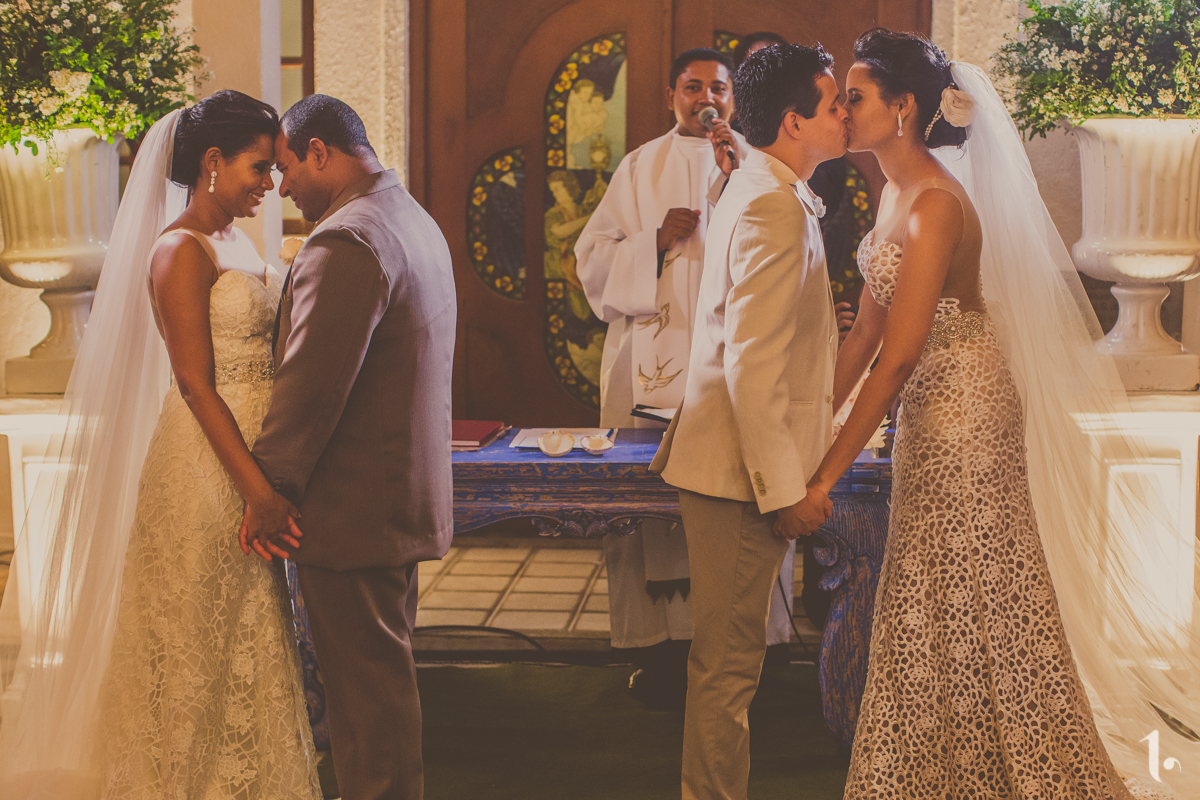 making of noiva, vestido de noiva, maquiagem casamento, casamento na bahia, buquê de noiva, raoni libório, noiva nova, noivos, casamento na praia, wedding brazil, umpontodoisimagem