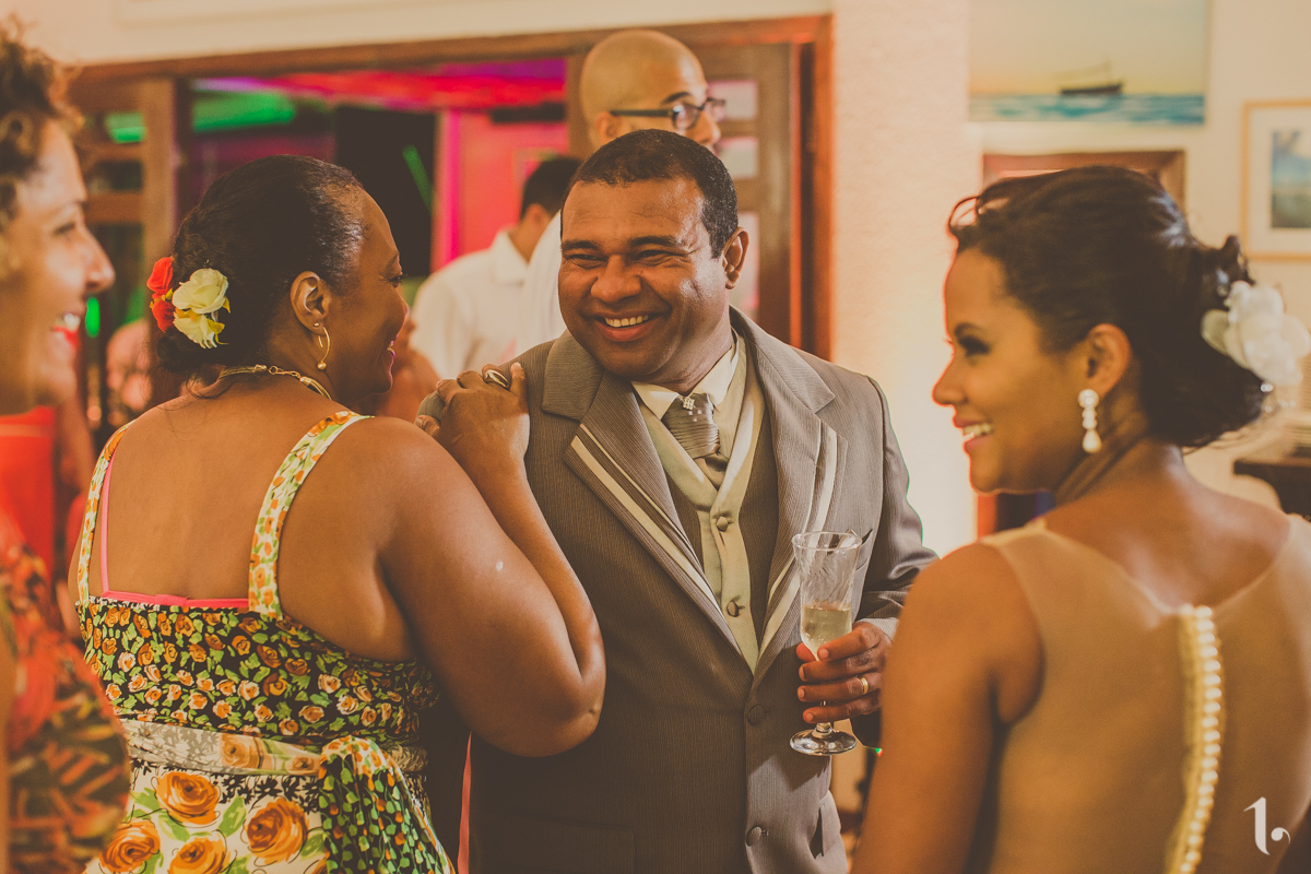 making of noiva, vestido de noiva, maquiagem casamento, casamento na bahia, buquê de noiva, raoni libório, noiva nova, noivos, casamento na praia, wedding brazil, umpontodoisimagem