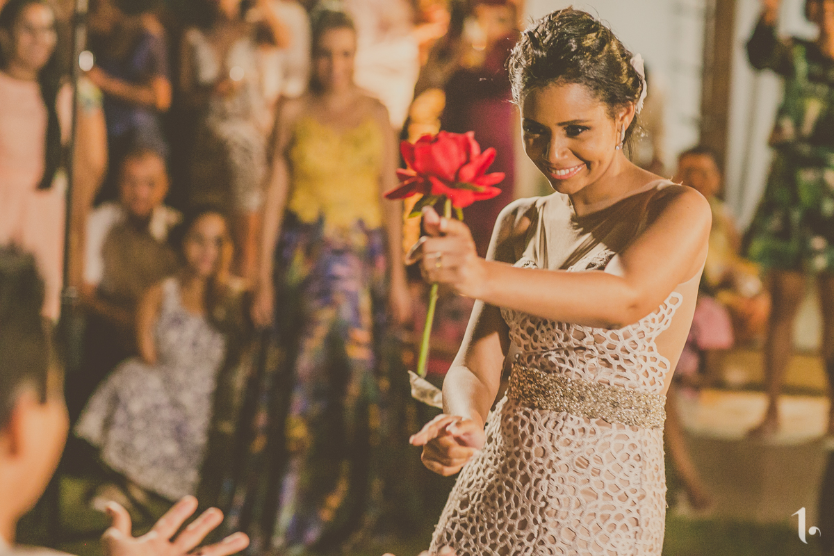 making of noiva, vestido de noiva, maquiagem casamento, casamento na bahia, buquê de noiva, raoni libório, noiva nova, noivos, casamento na praia, wedding brazil, umpontodoisimagem